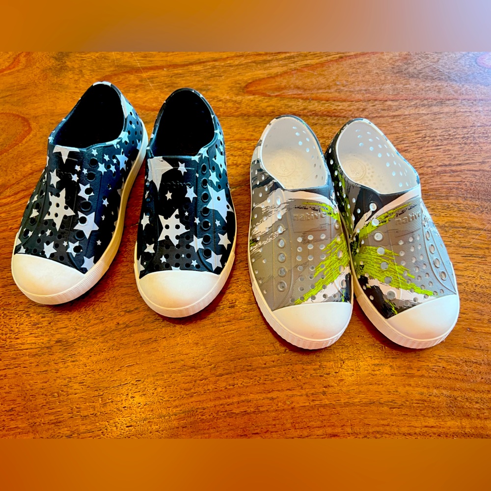 Lot of 2 pairs Jefferson Natives size C9